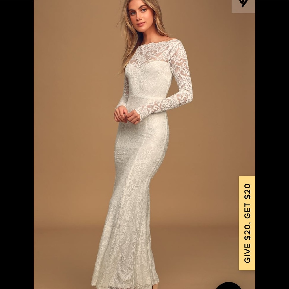 Farida 𝕏𝕃 Lulus bridal dress. SOLD OUT on site (small stain)